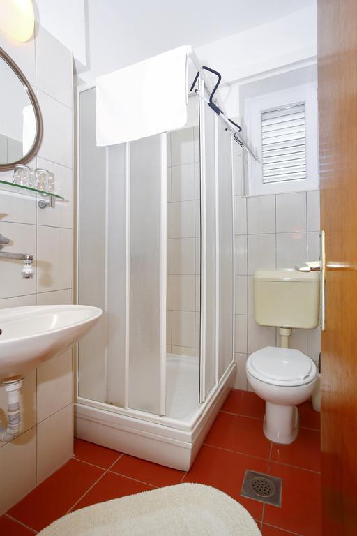 Rooms & Apartments Soline Nuove Биоград-на-Мору Экстерьер фото