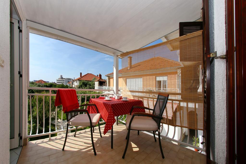 Rooms & Apartments Soline Nuove Биоград-на-Мору Экстерьер фото