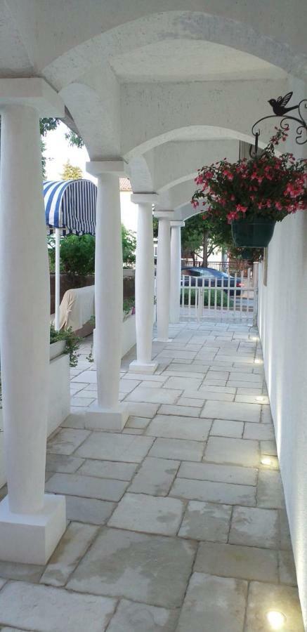 Rooms & Apartments Soline Nuove Биоград-на-Мору Экстерьер фото