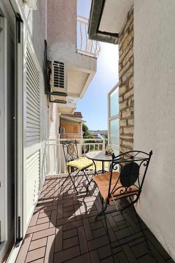 Rooms & Apartments Soline Nuove Биоград-на-Мору Экстерьер фото